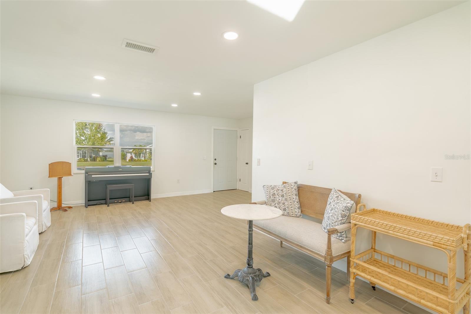 Image 4 of 40 For 2319 Cannon Terrace Nw 1