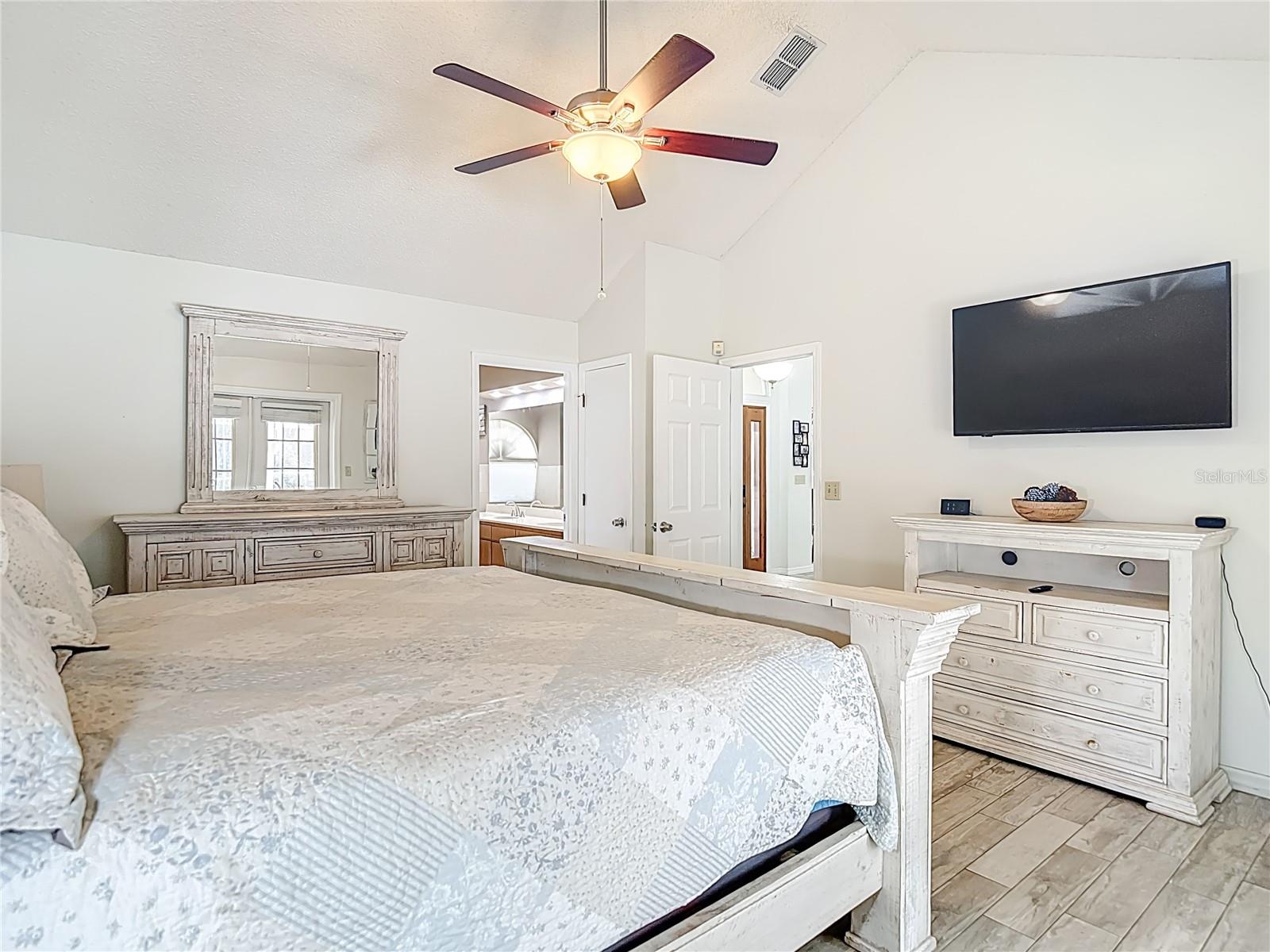 Image 27 of 54 For 1621 Sir Henrys Trail