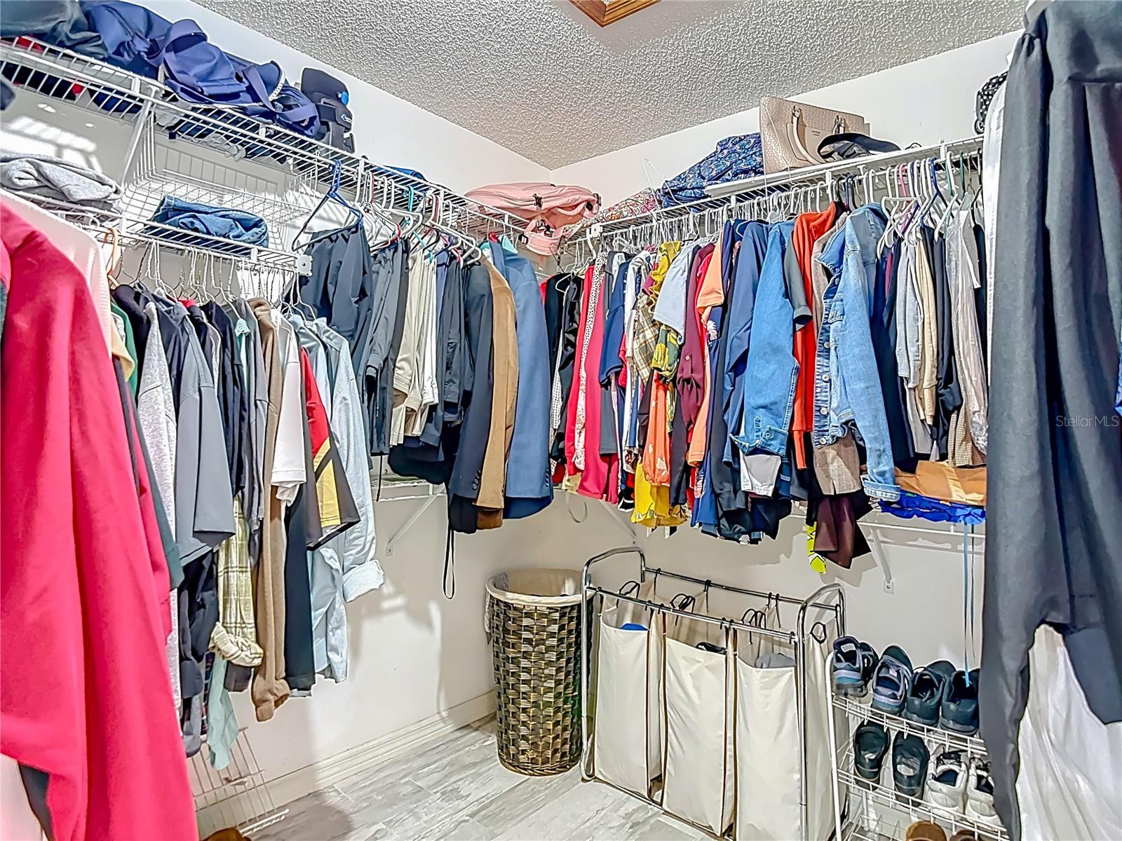 Image 29 of 54 For 1621 Sir Henrys Trail