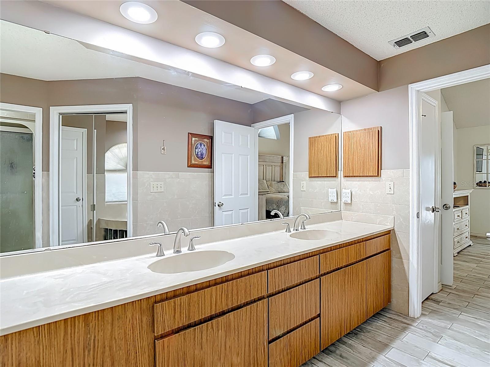 Image 30 of 54 For 1621 Sir Henrys Trail