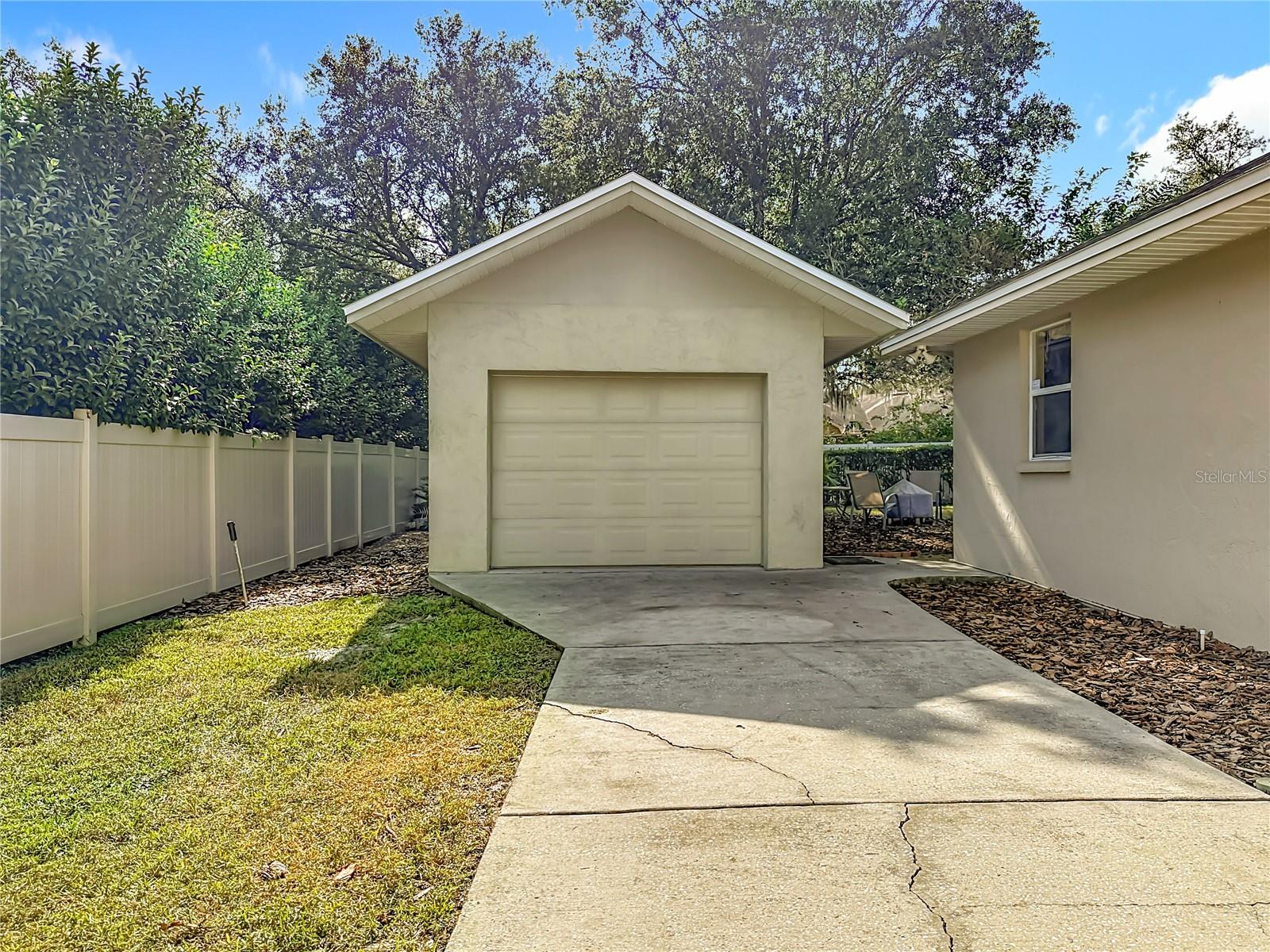 Image 45 of 54 For 1621 Sir Henrys Trail