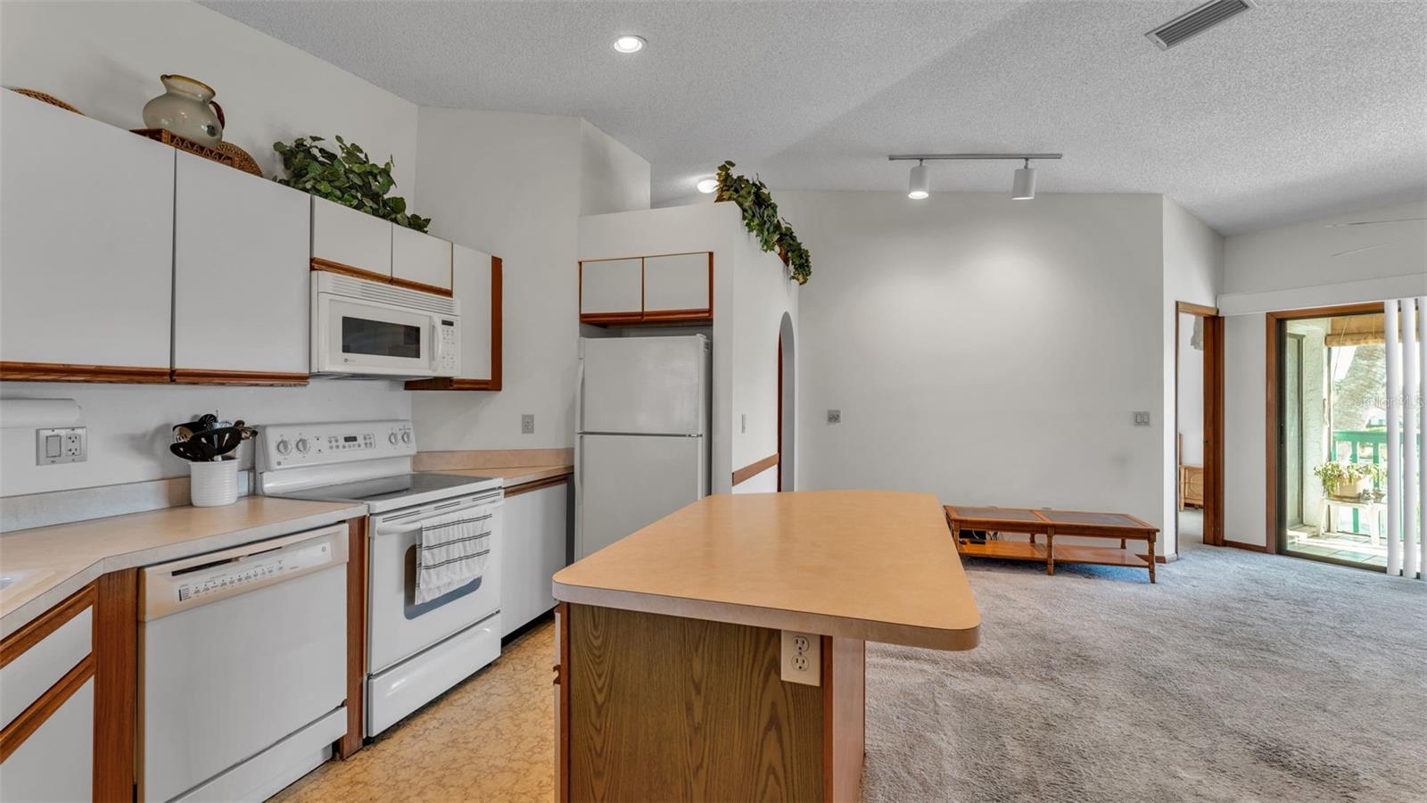 Image 14 of 39 For 4655 Casablanca Circle A25