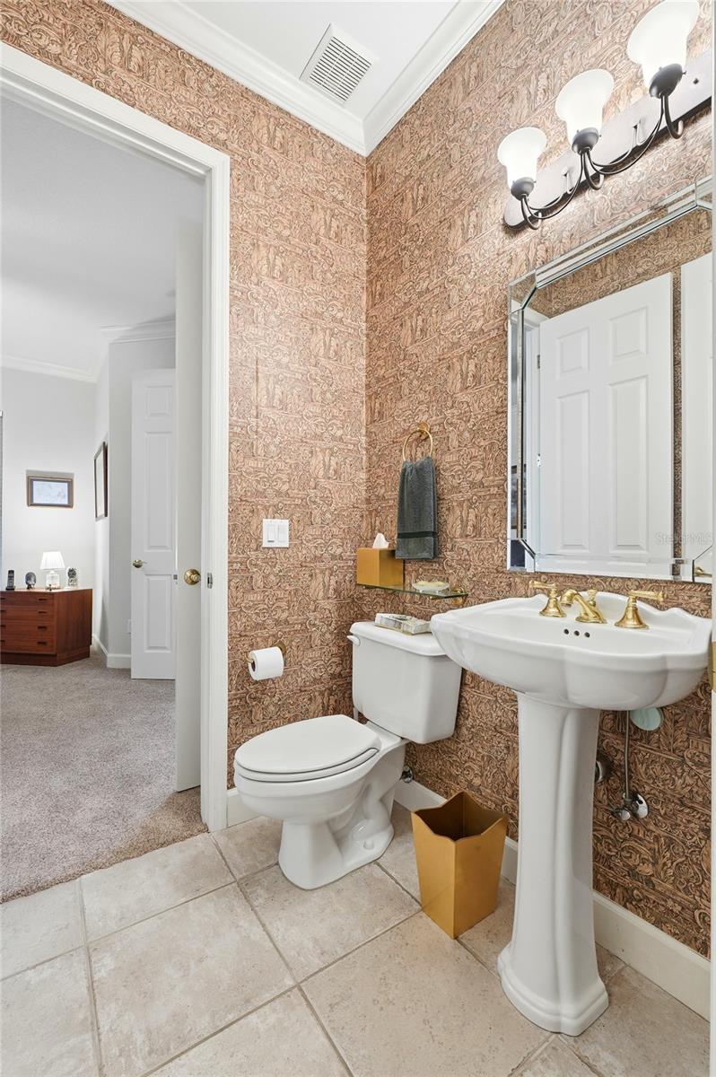 Image 24 of 53 For 108 Lake Region Boulevard N