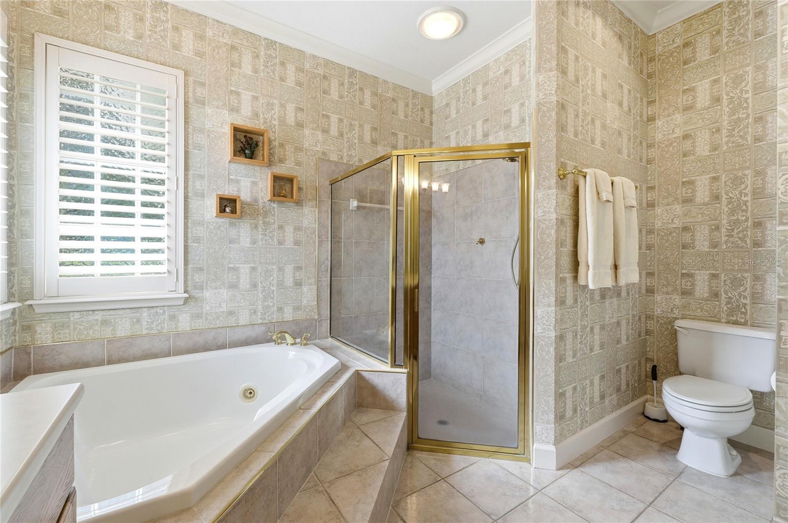 Image 30 of 53 For 108 Lake Region Boulevard N