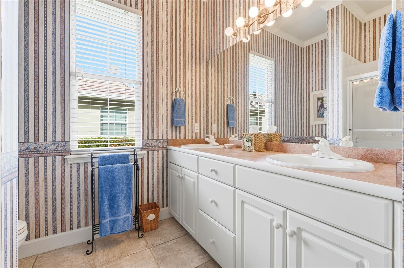 Image 36 of 53 For 108 Lake Region Boulevard N