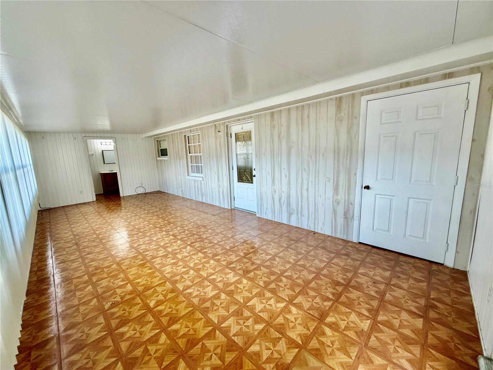 Image 13 of 27 For 505 Glad Road