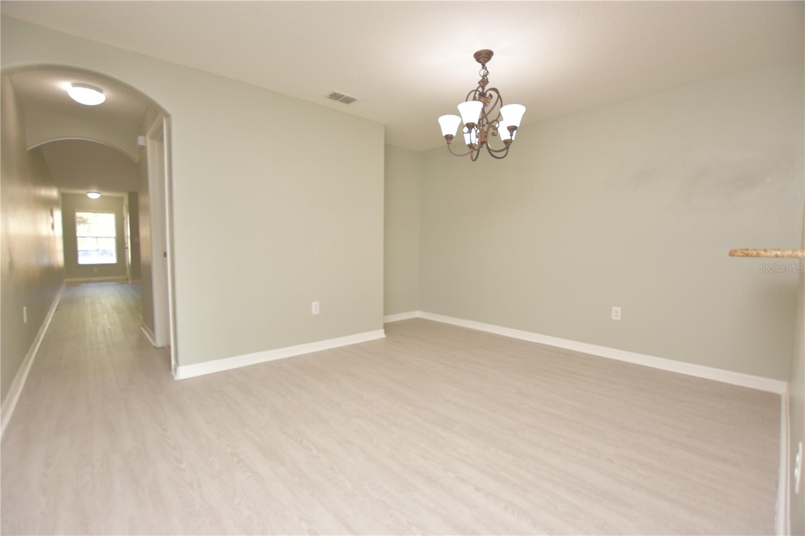 Image 10 of 31 For 515 Sandstone Street