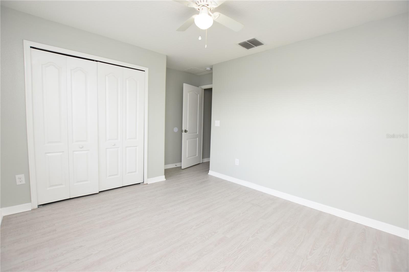 Image 26 of 31 For 515 Sandstone Street