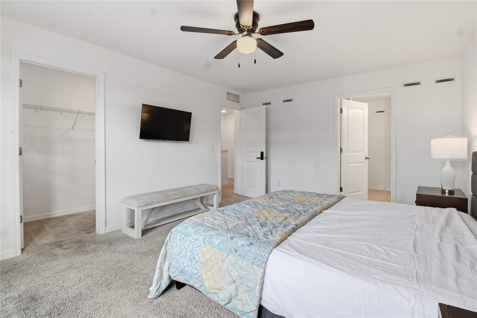 Image 24 of 66 For 631 Longboat Drive