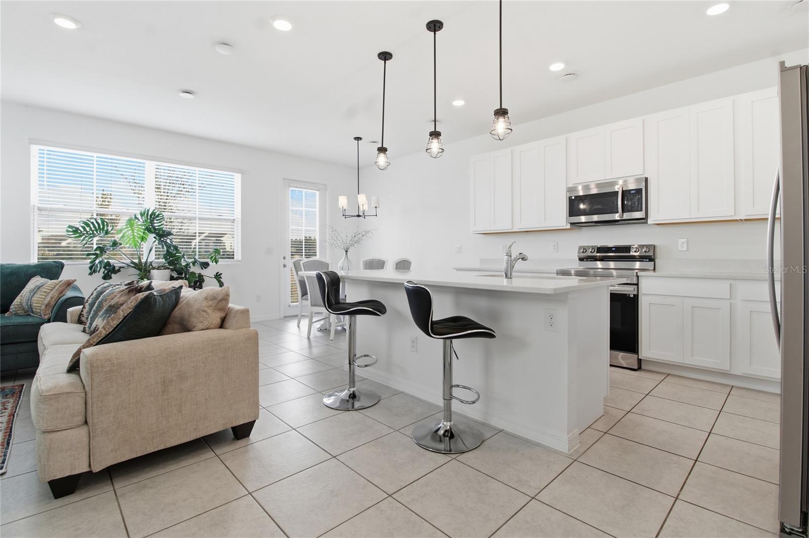 Image 9 of 66 For 631 Longboat Drive