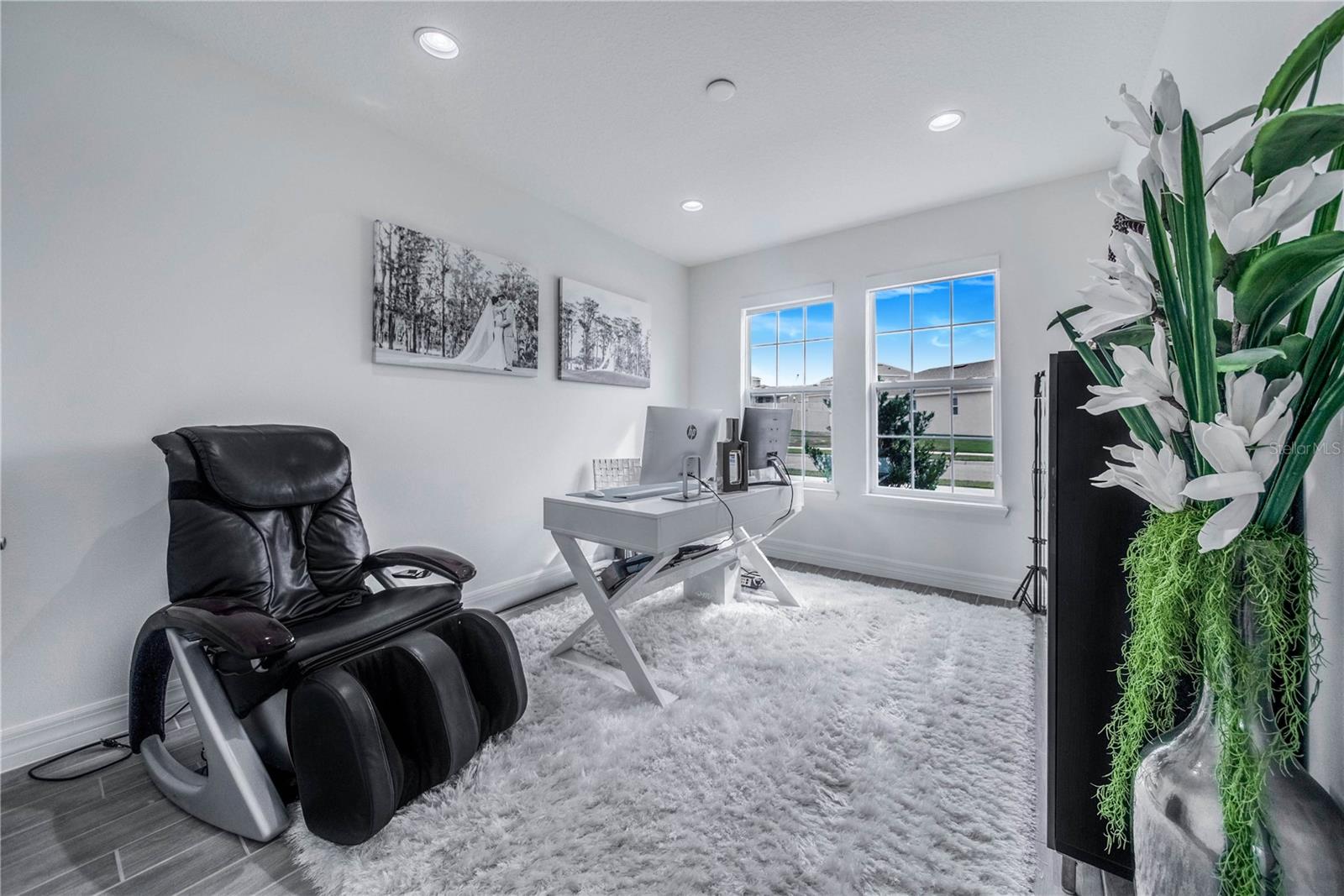 Image 28 of 71 For 17850 Hither Hills Circle