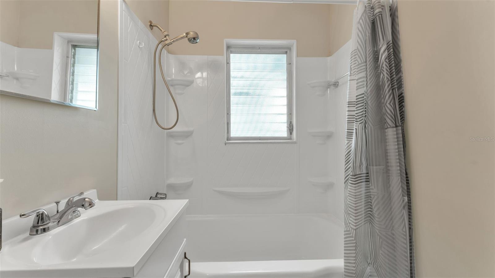 Image 20 of 37 For 1644 Pineberry Street