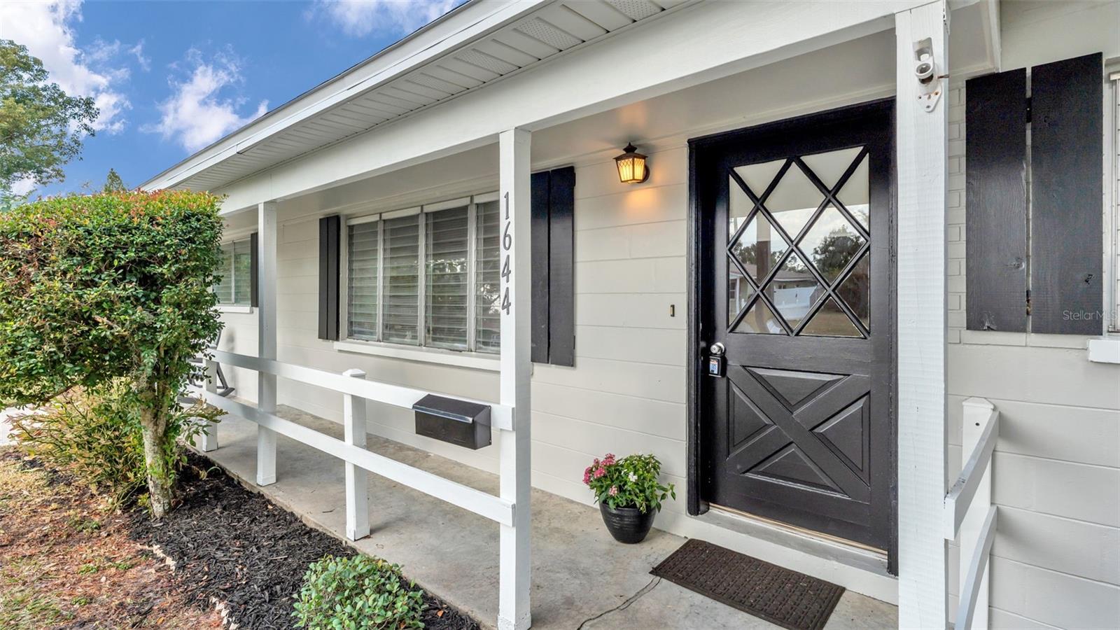 Image 3 of 37 For 1644 Pineberry Street