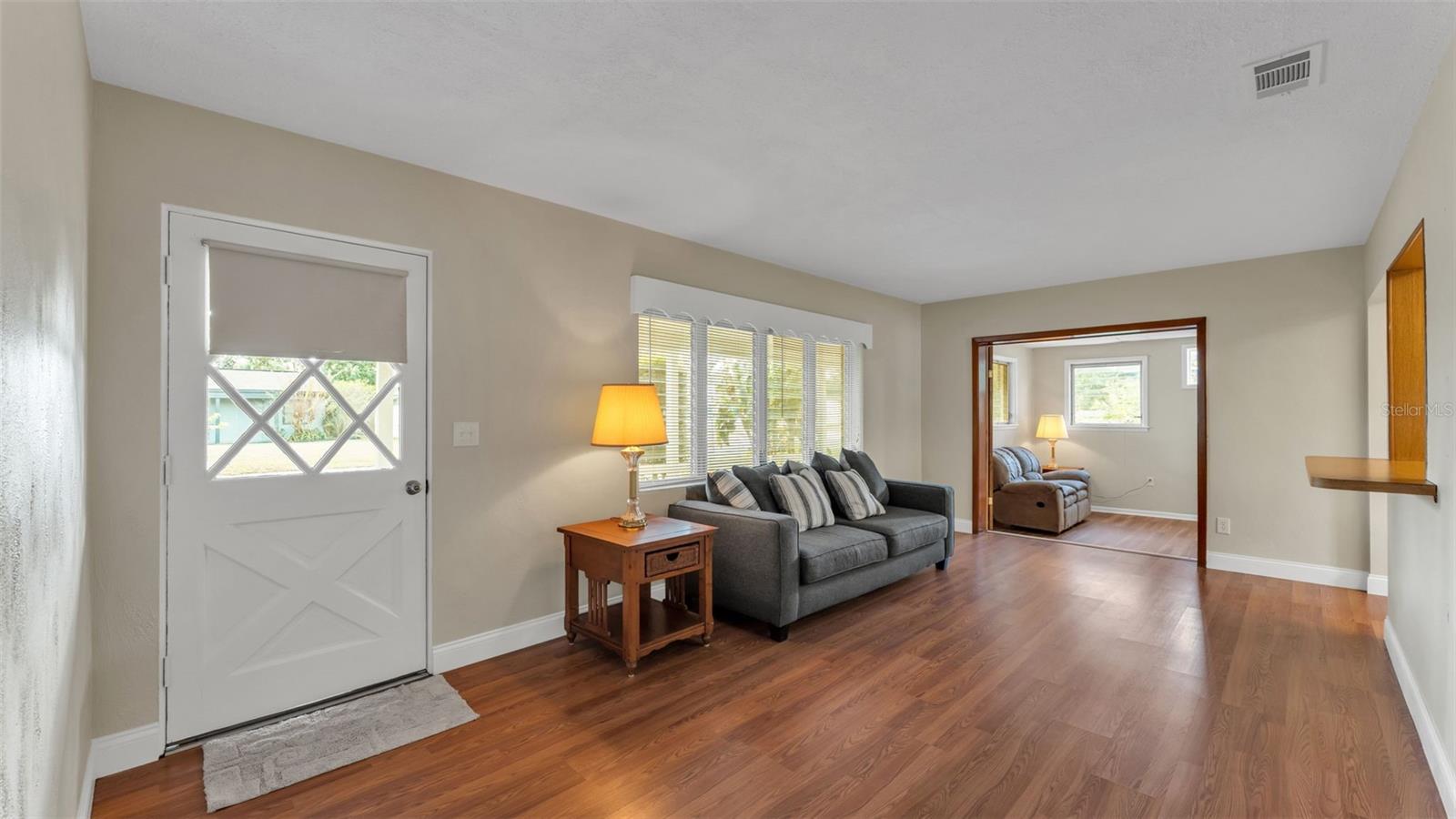 Image 6 of 37 For 1644 Pineberry Street