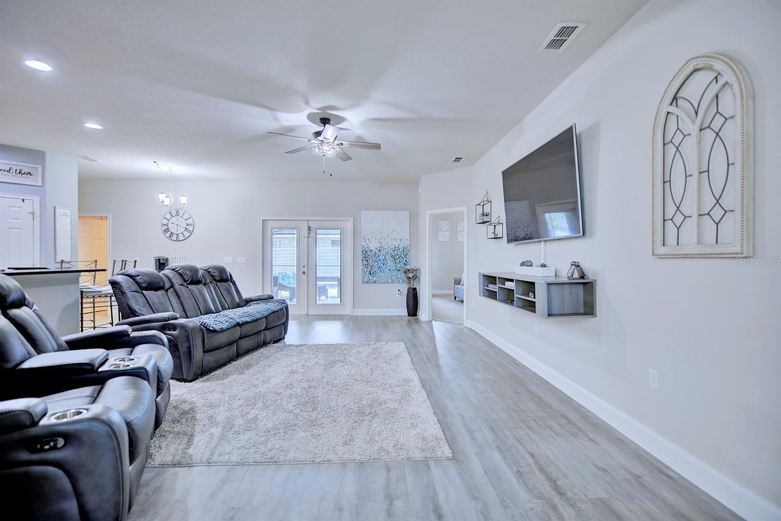 Image 13 of 59 For 2831 Whitney Street