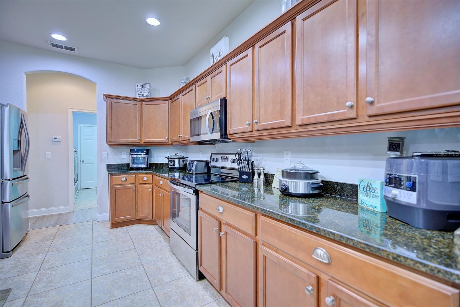 Image 17 of 59 For 2831 Whitney Street