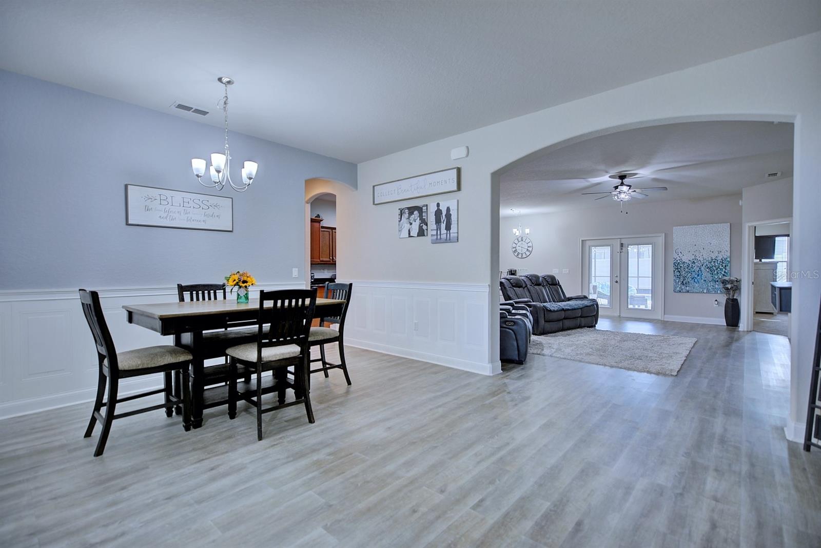 Image 23 of 59 For 2831 Whitney Street