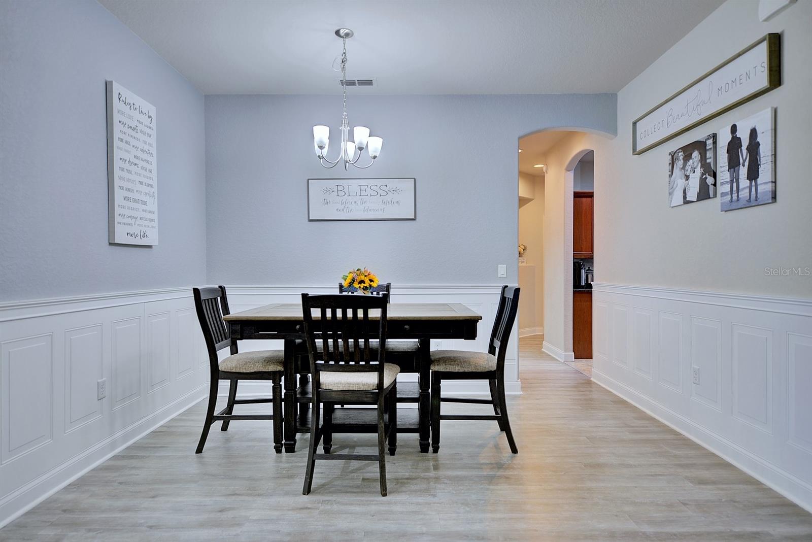 Image 24 of 59 For 2831 Whitney Street