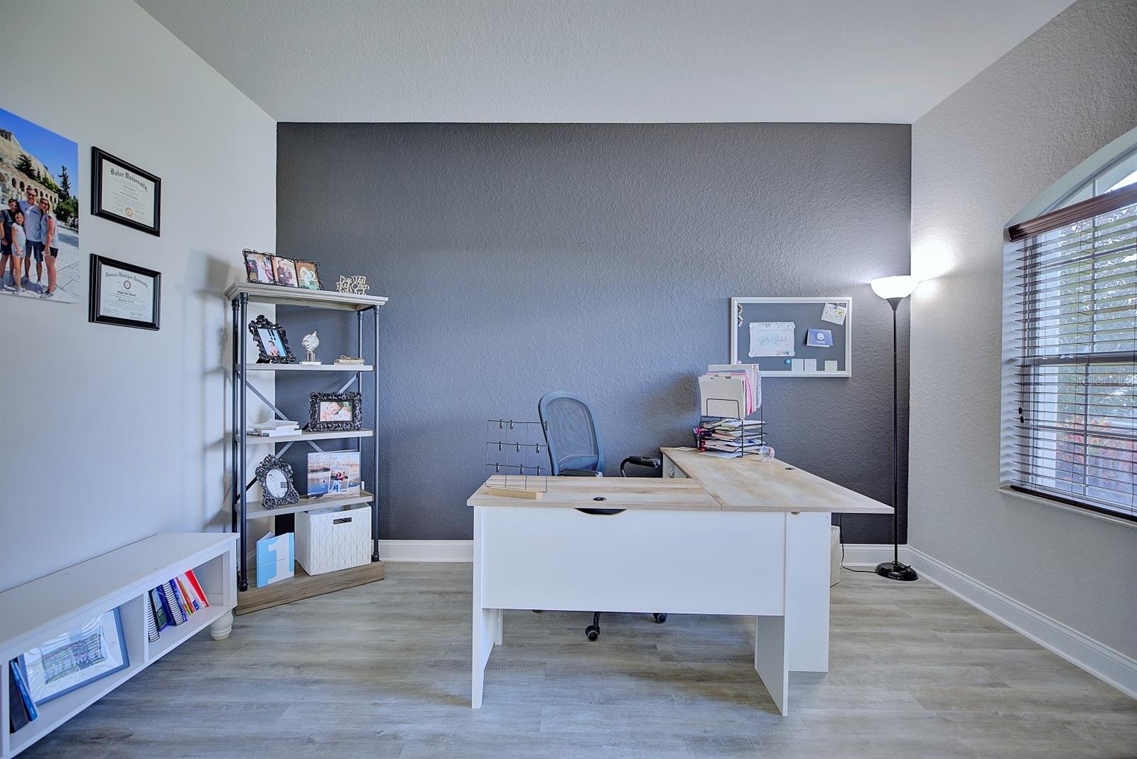 Image 25 of 59 For 2831 Whitney Street