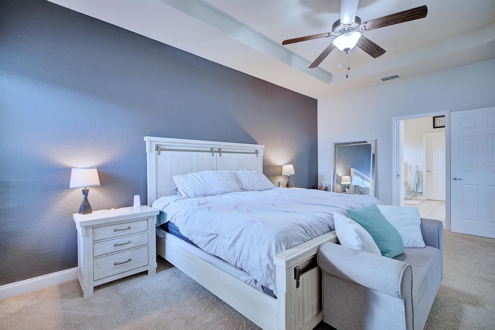 Image 28 of 59 For 2831 Whitney Street