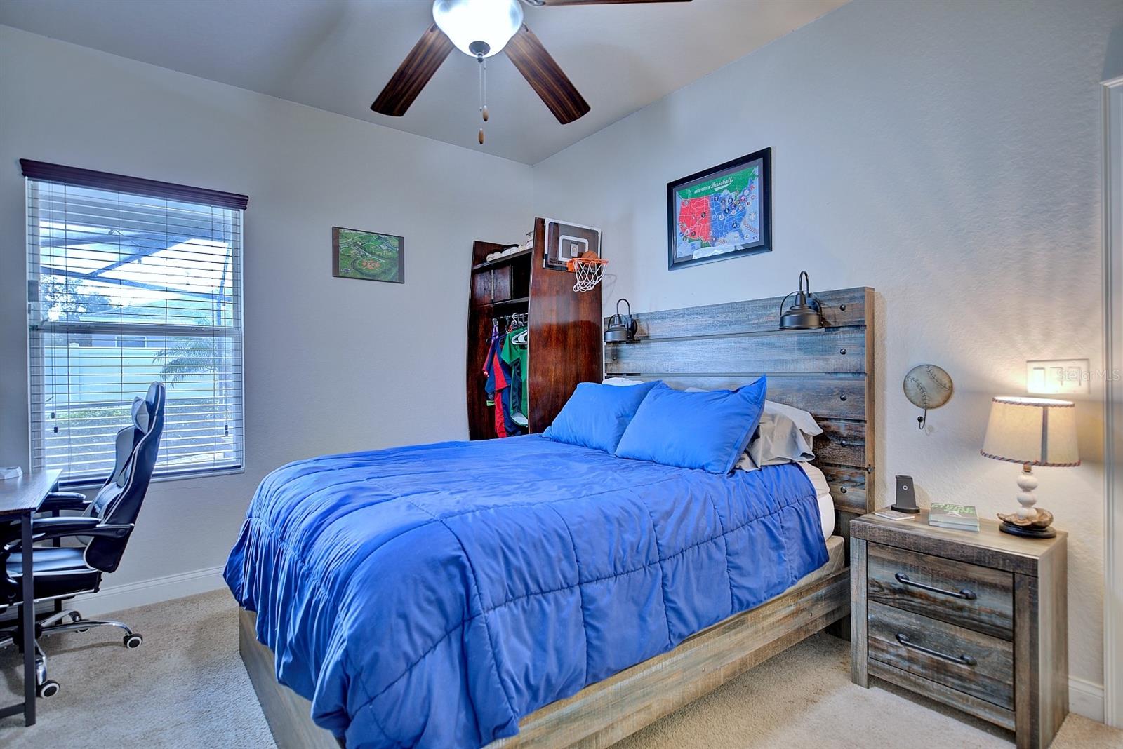 Image 44 of 59 For 2831 Whitney Street