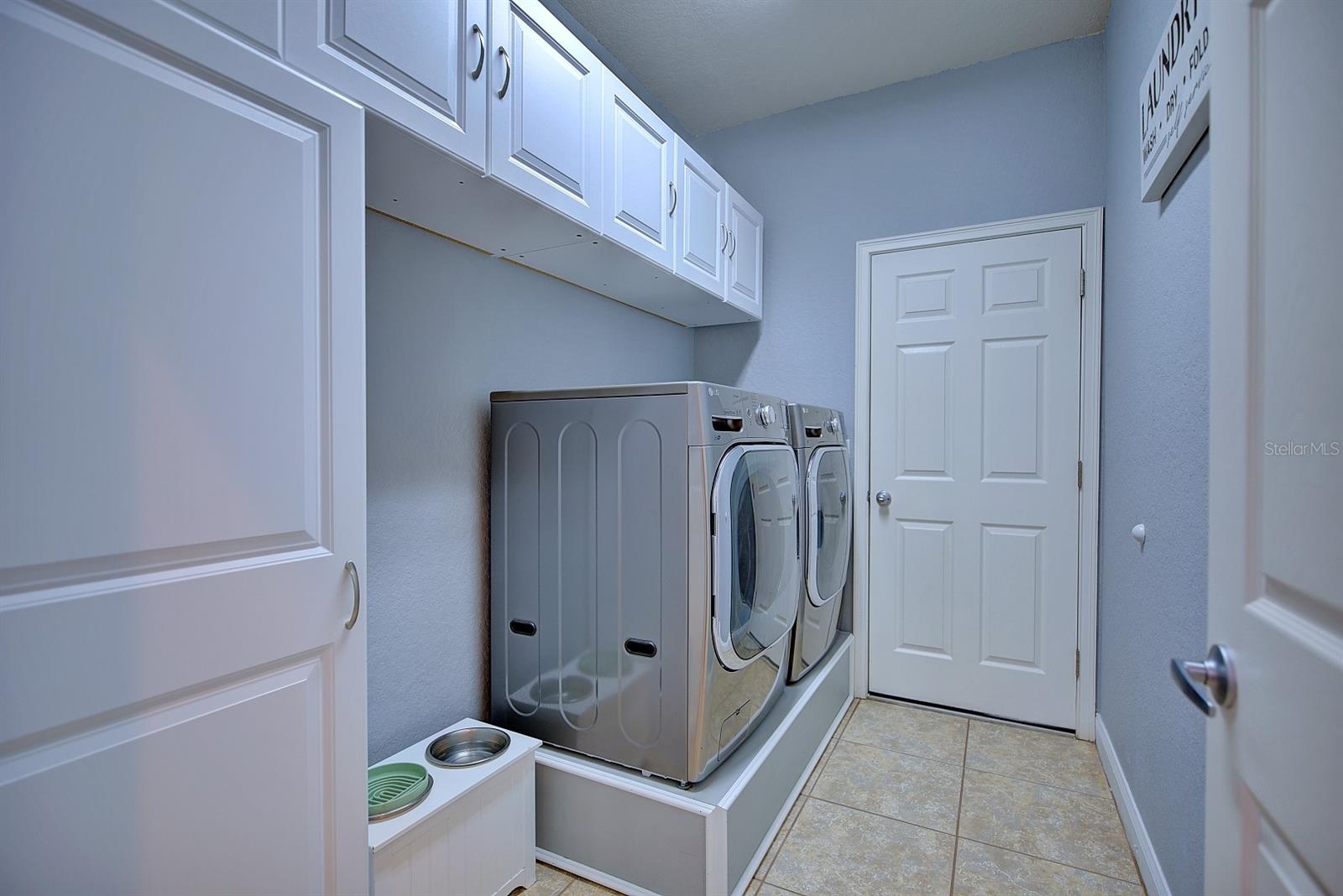 Image 47 of 59 For 2831 Whitney Street