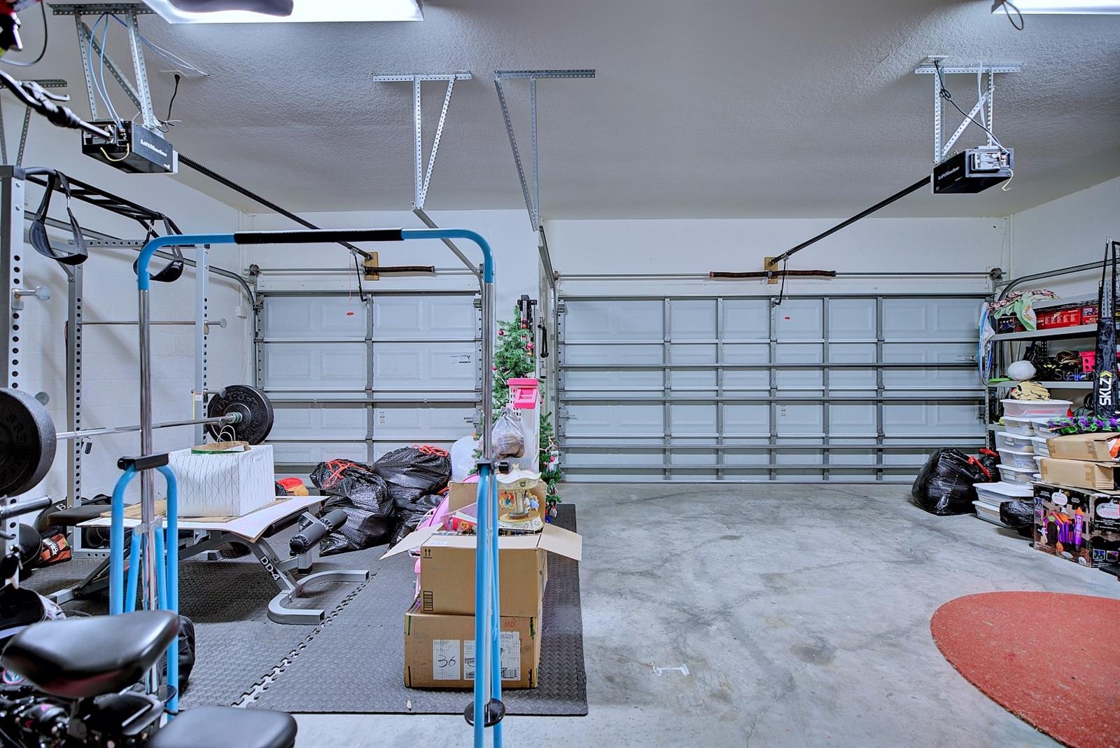 Image 48 of 59 For 2831 Whitney Street