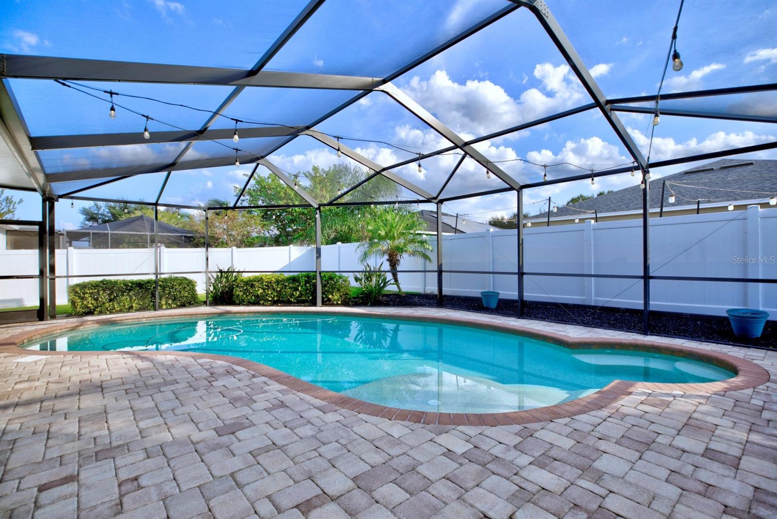 Image 52 of 59 For 2831 Whitney Street