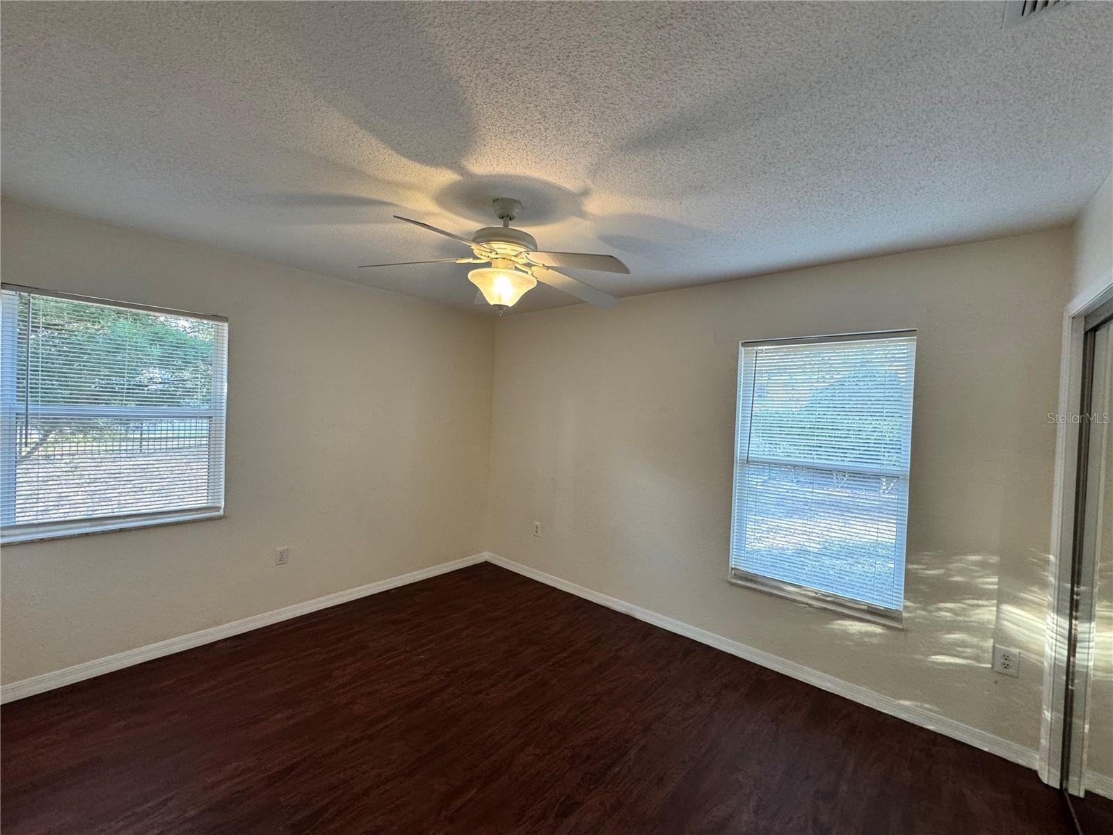 Image 27 of 41 For 794 Chelsea Way