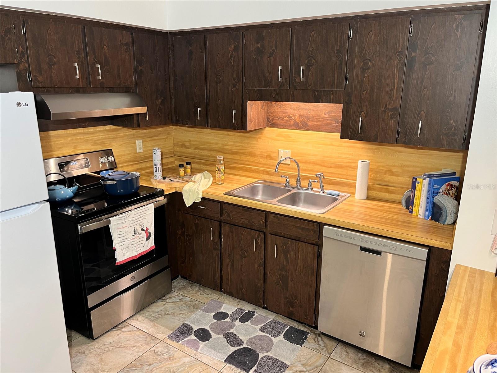 Image 10 of 20 For 740 Pearl Street C