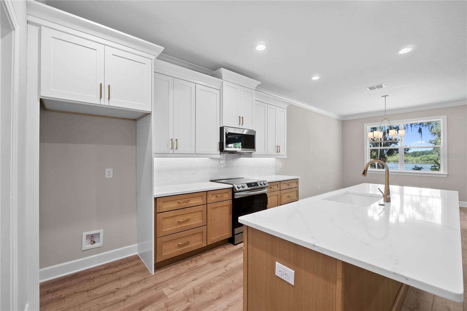 Image 13 of 28 For 4537 Fairway Oaks Drive