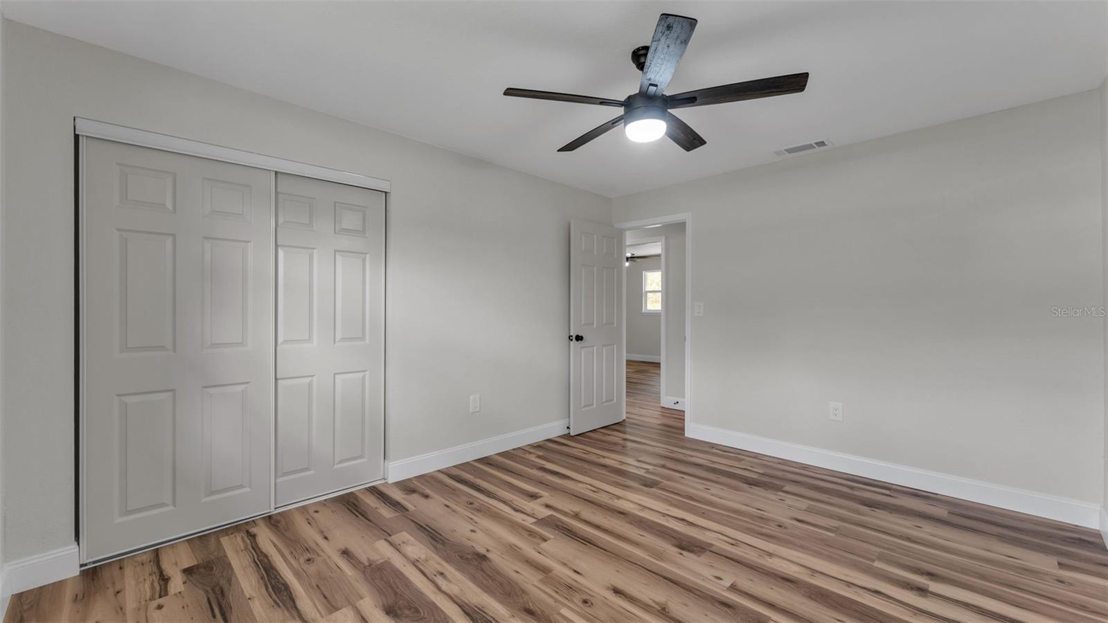 Image 15 of 34 For 5322 Forestbrook Drive E