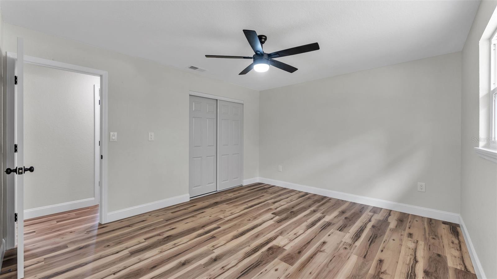 Image 21 of 34 For 5322 Forestbrook Drive E