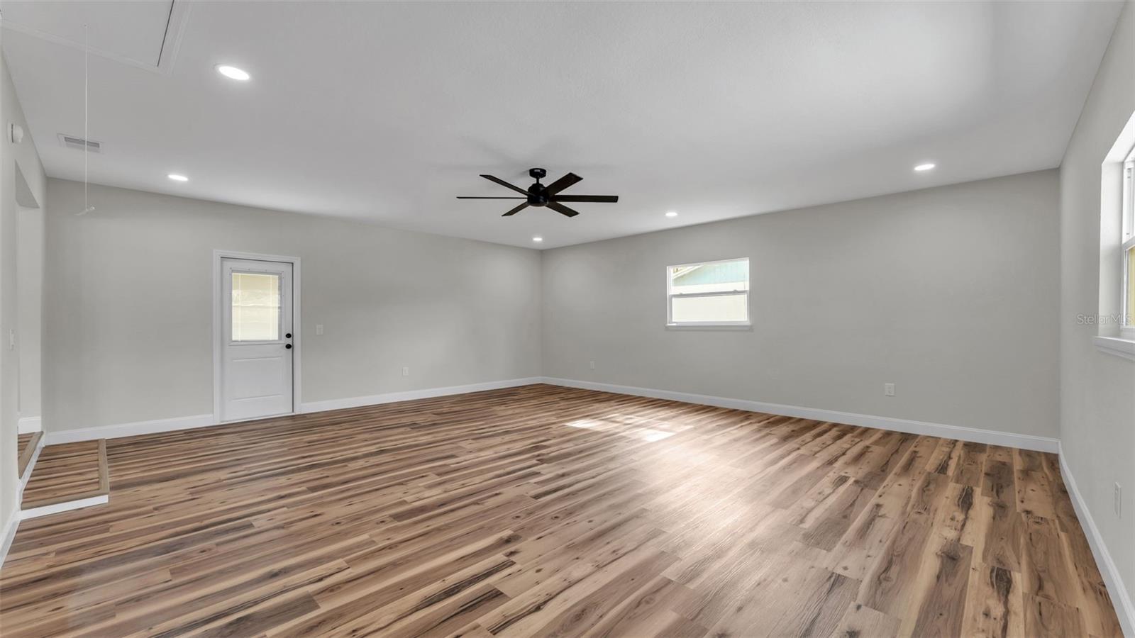 Image 28 of 34 For 5322 Forestbrook Drive E