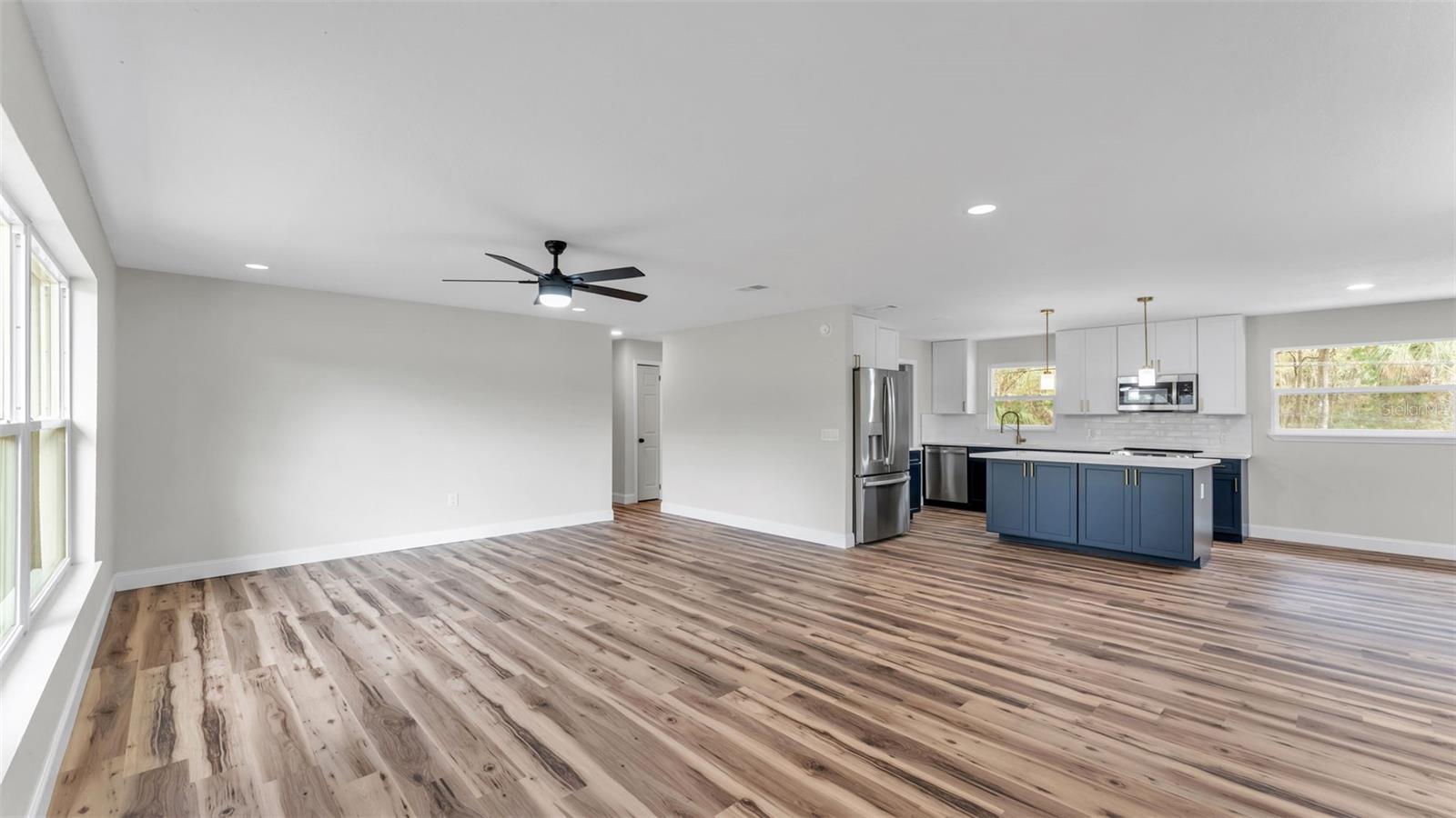 Image 5 of 34 For 5322 Forestbrook Drive E