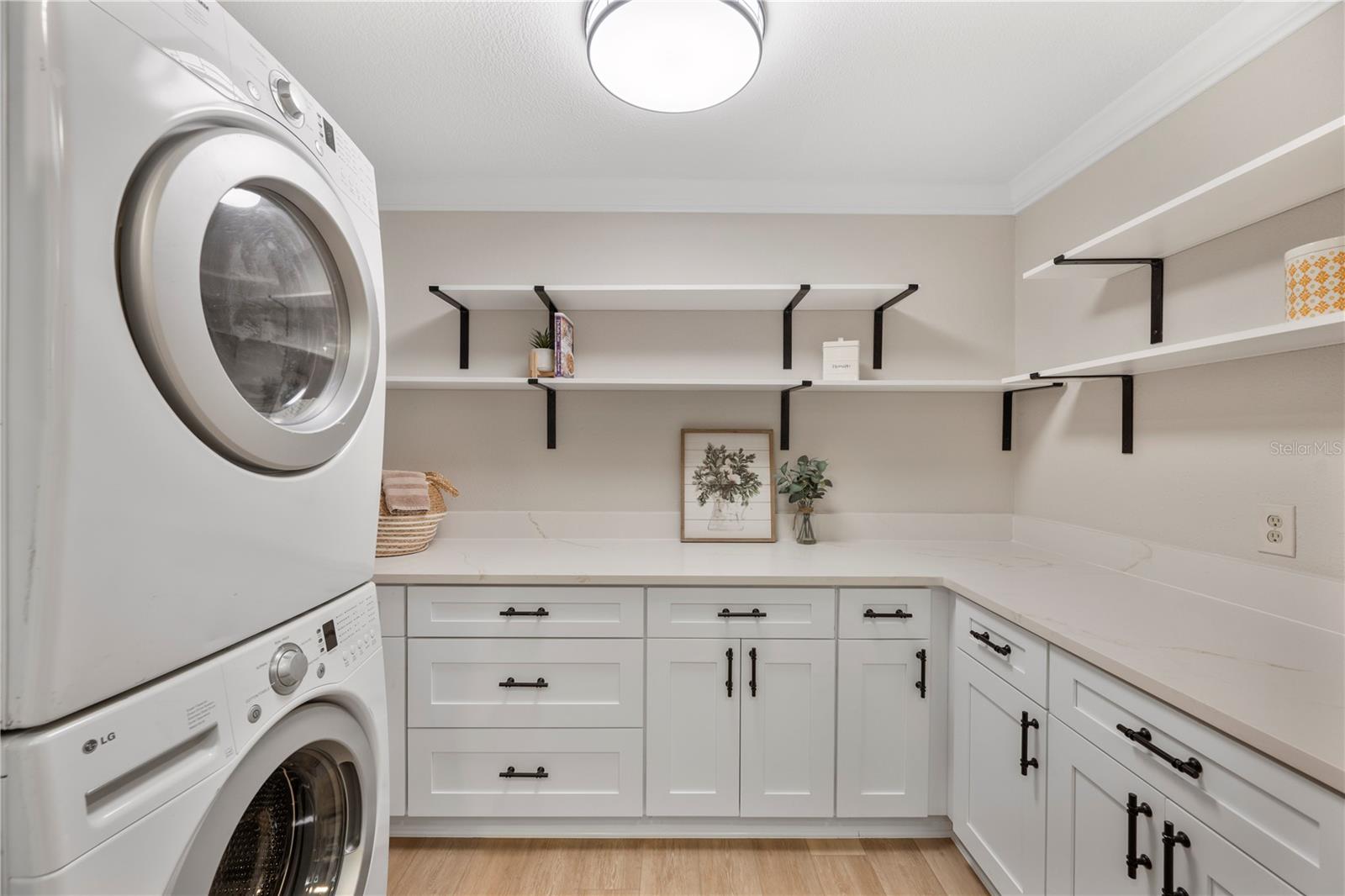 Image 16 of 71 For 5614 Lazy Creek Drive