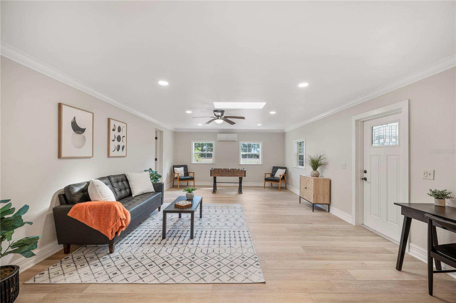 Image 18 of 71 For 5614 Lazy Creek Drive