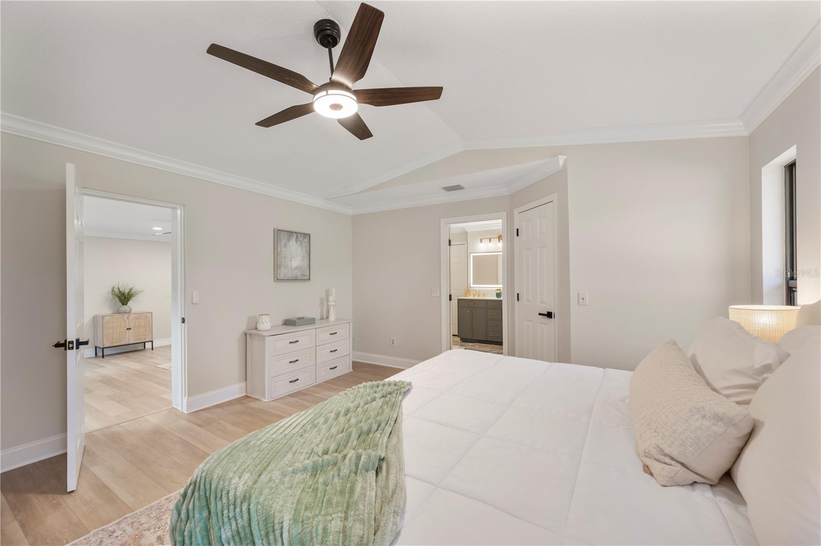 Image 22 of 71 For 5614 Lazy Creek Drive