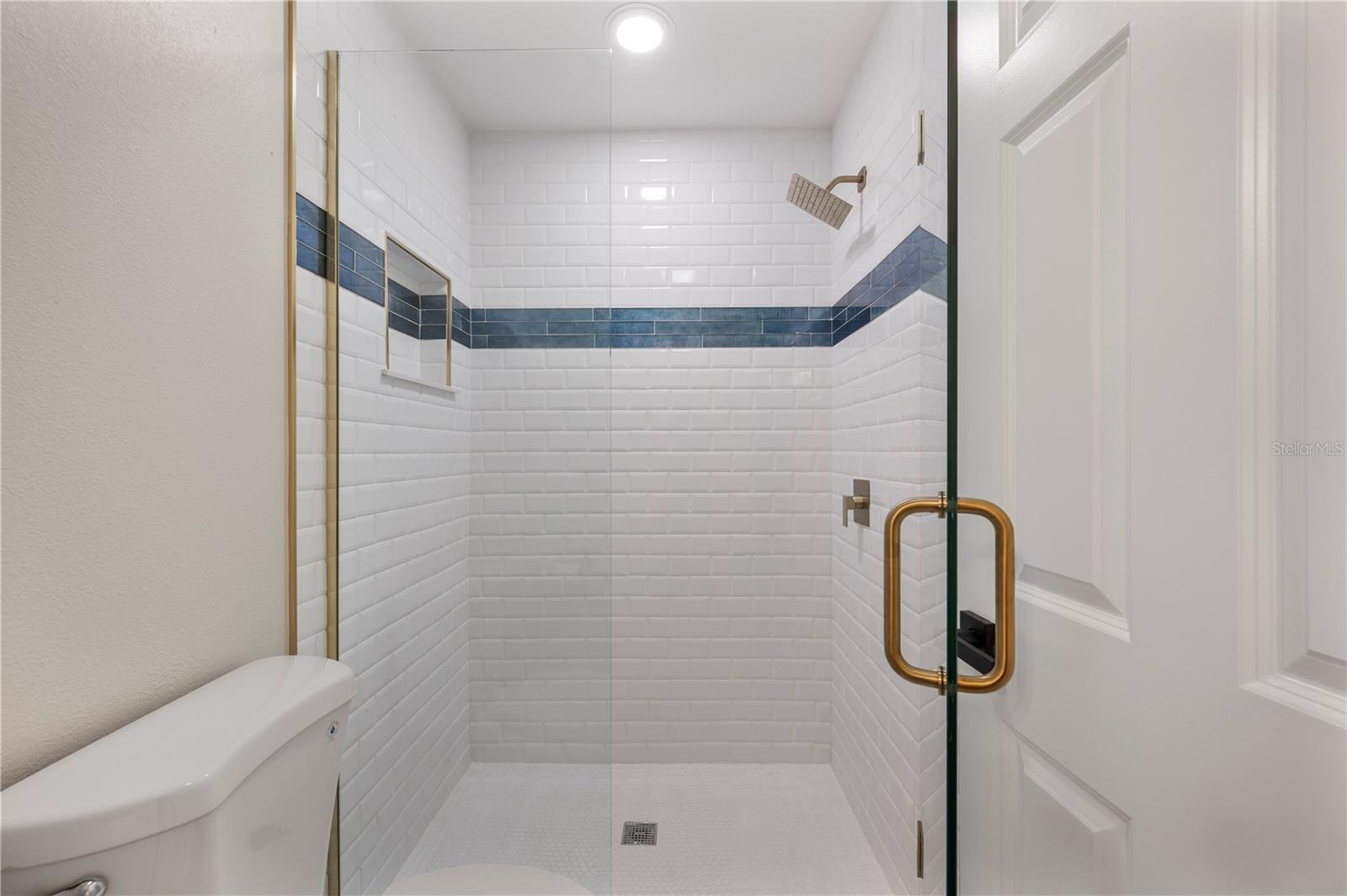 Image 26 of 71 For 5614 Lazy Creek Drive