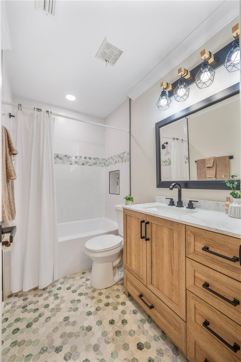 Image 30 of 71 For 5614 Lazy Creek Drive