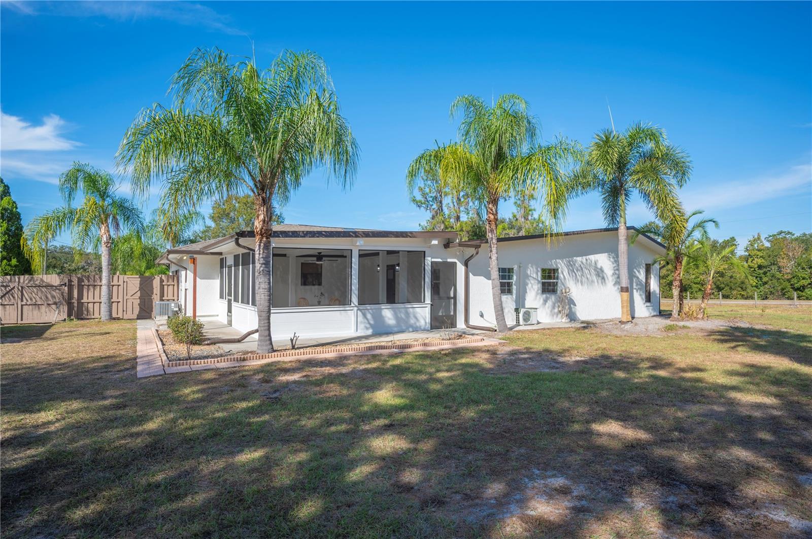 Image 36 of 71 For 5614 Lazy Creek Drive