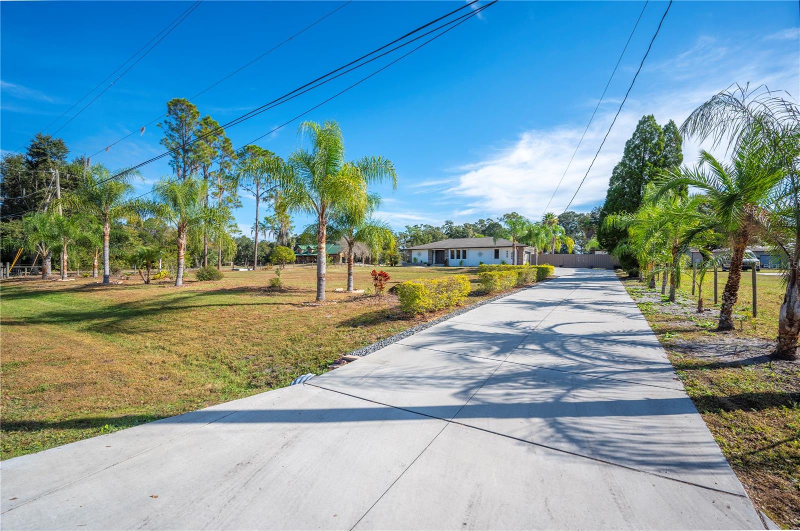 Image 61 of 71 For 5614 Lazy Creek Drive