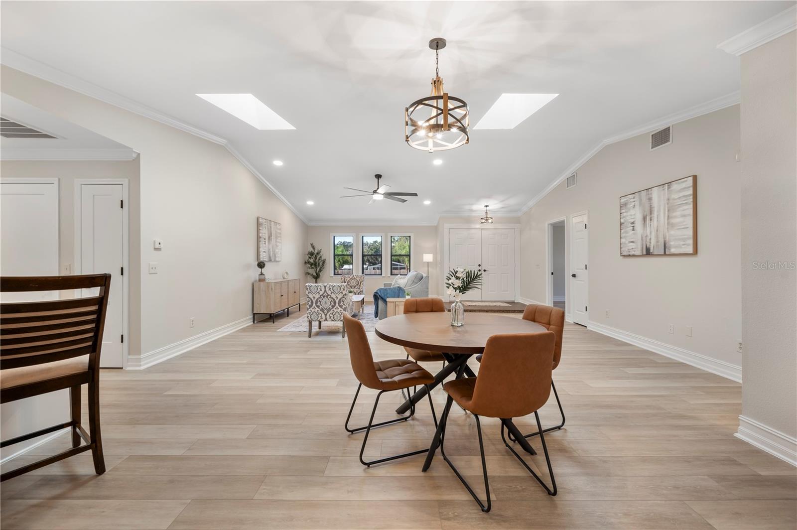 Image 9 of 71 For 5614 Lazy Creek Drive