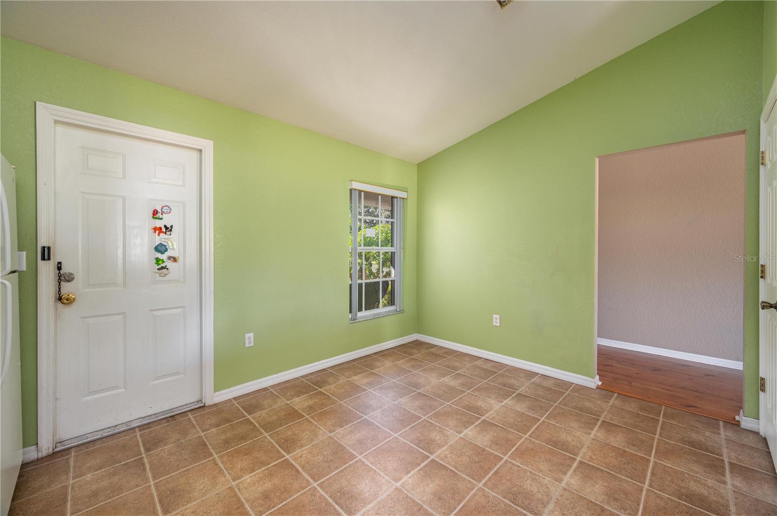 Image 9 of 30 For 403 3rd Street