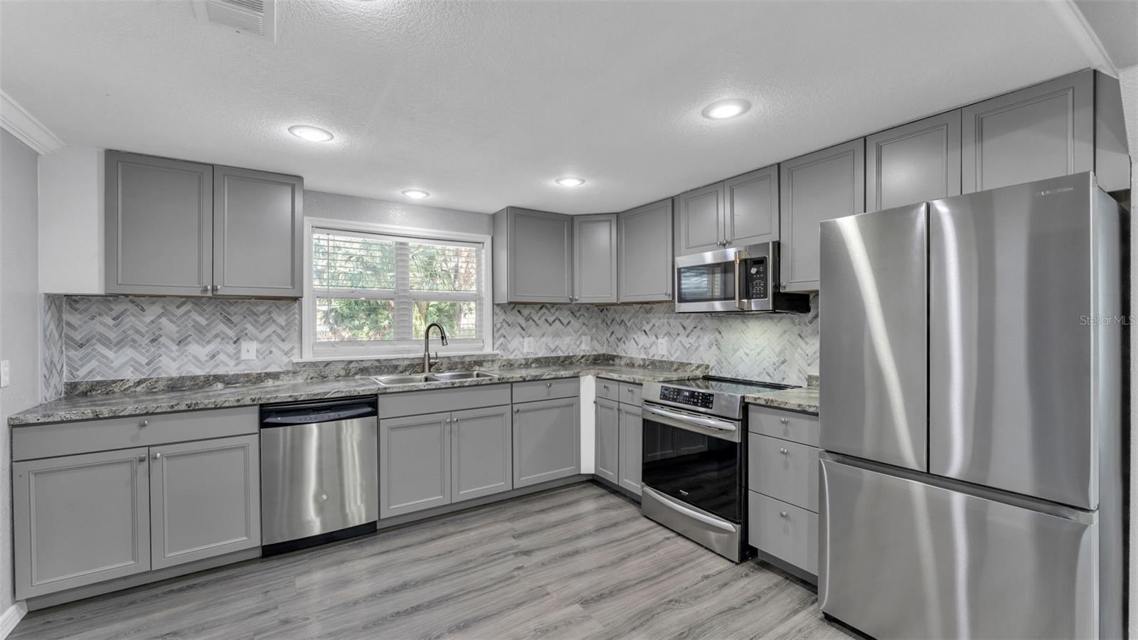 Image 12 of 36 For 1015 Browning Road