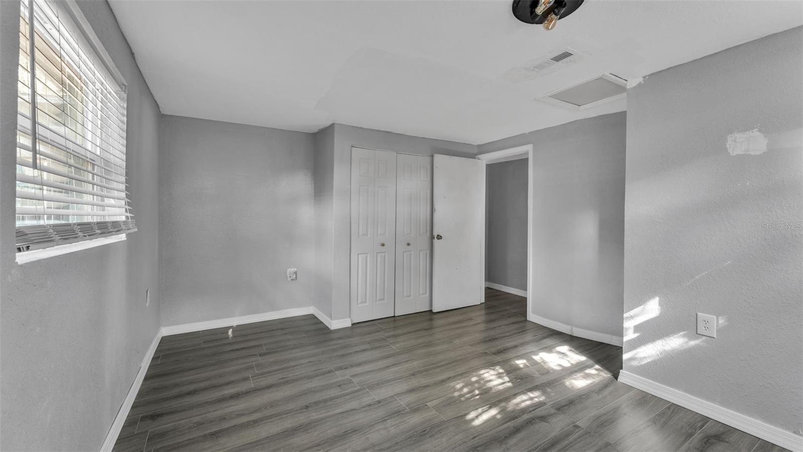 Image 20 of 36 For 1015 Browning Road