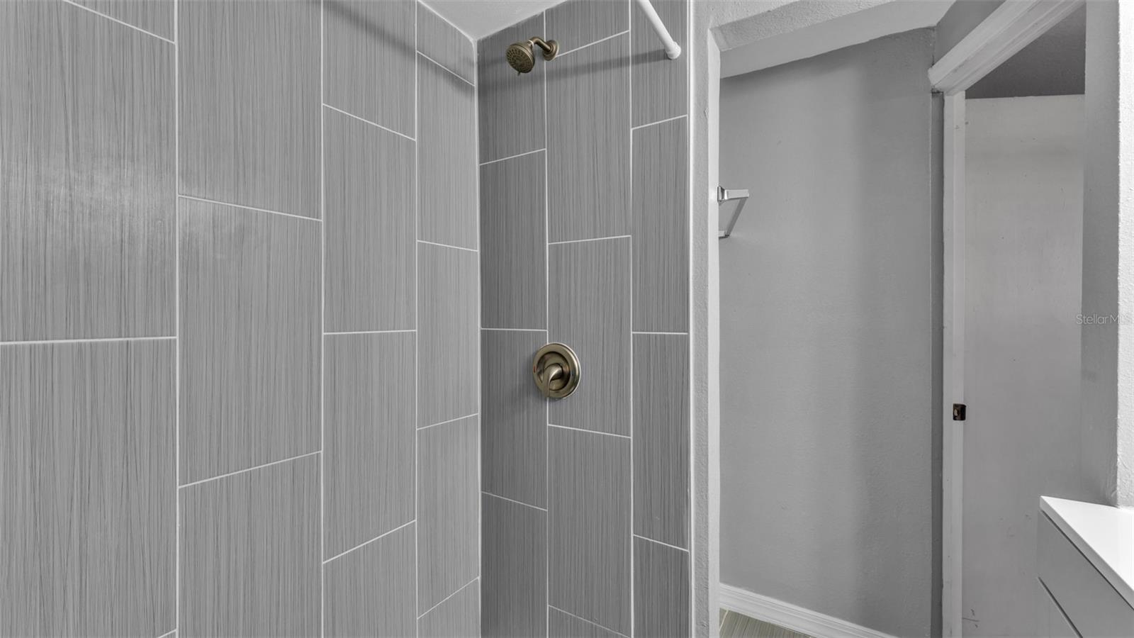 Image 24 of 36 For 1015 Browning Road