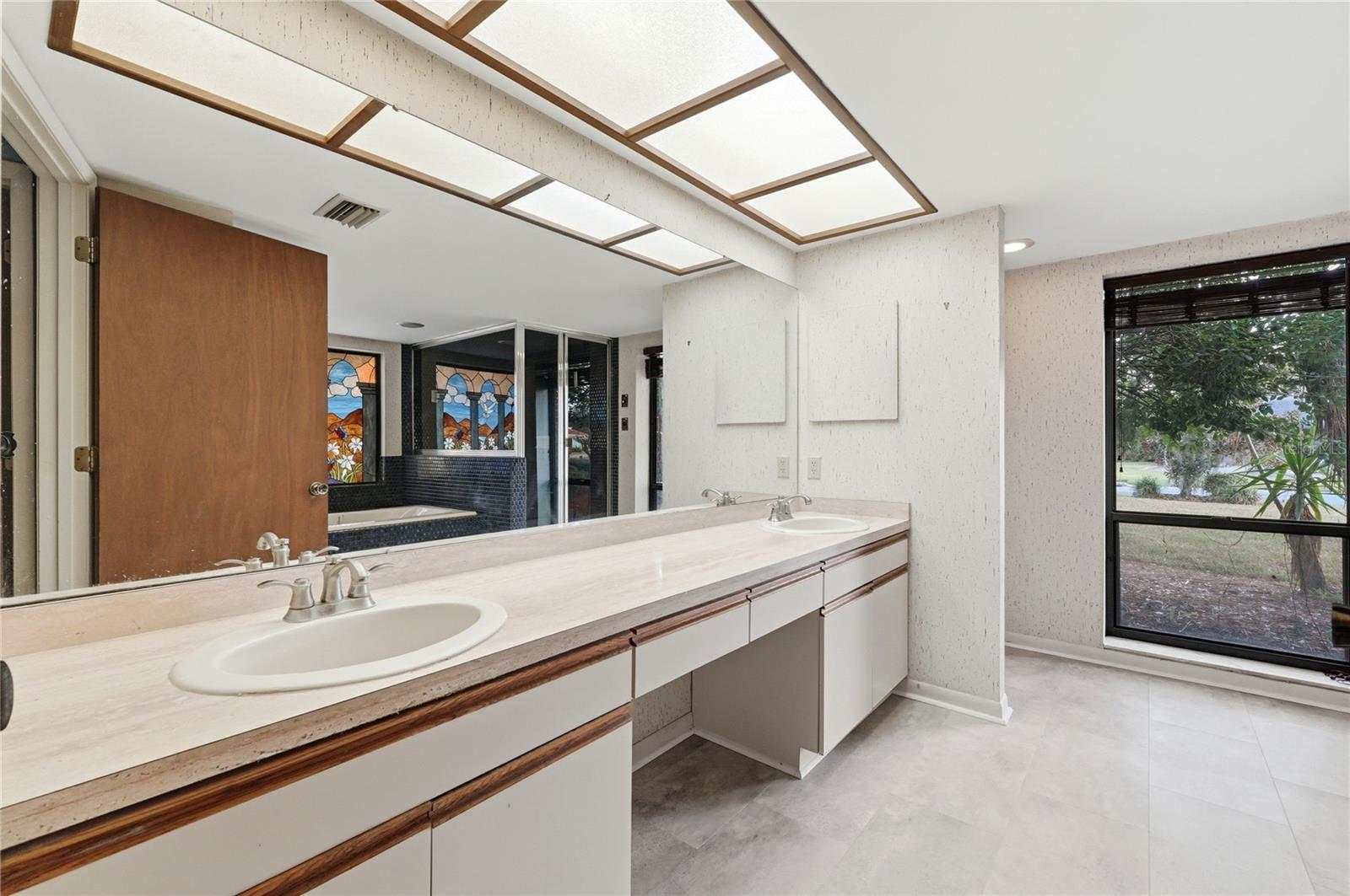 Image 20 of 56 For 1803 Country Club Court