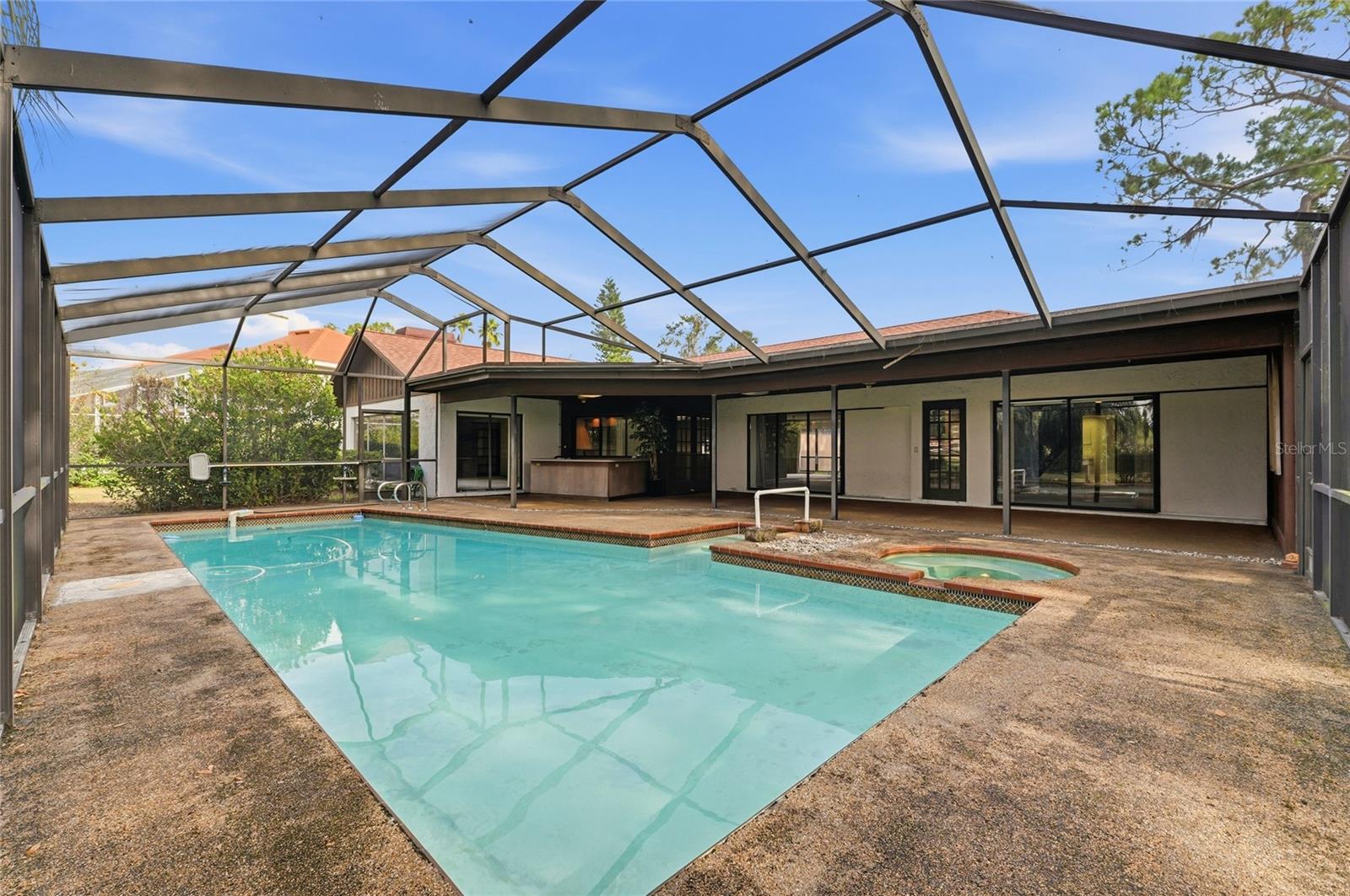 Image 23 of 56 For 1803 Country Club Court