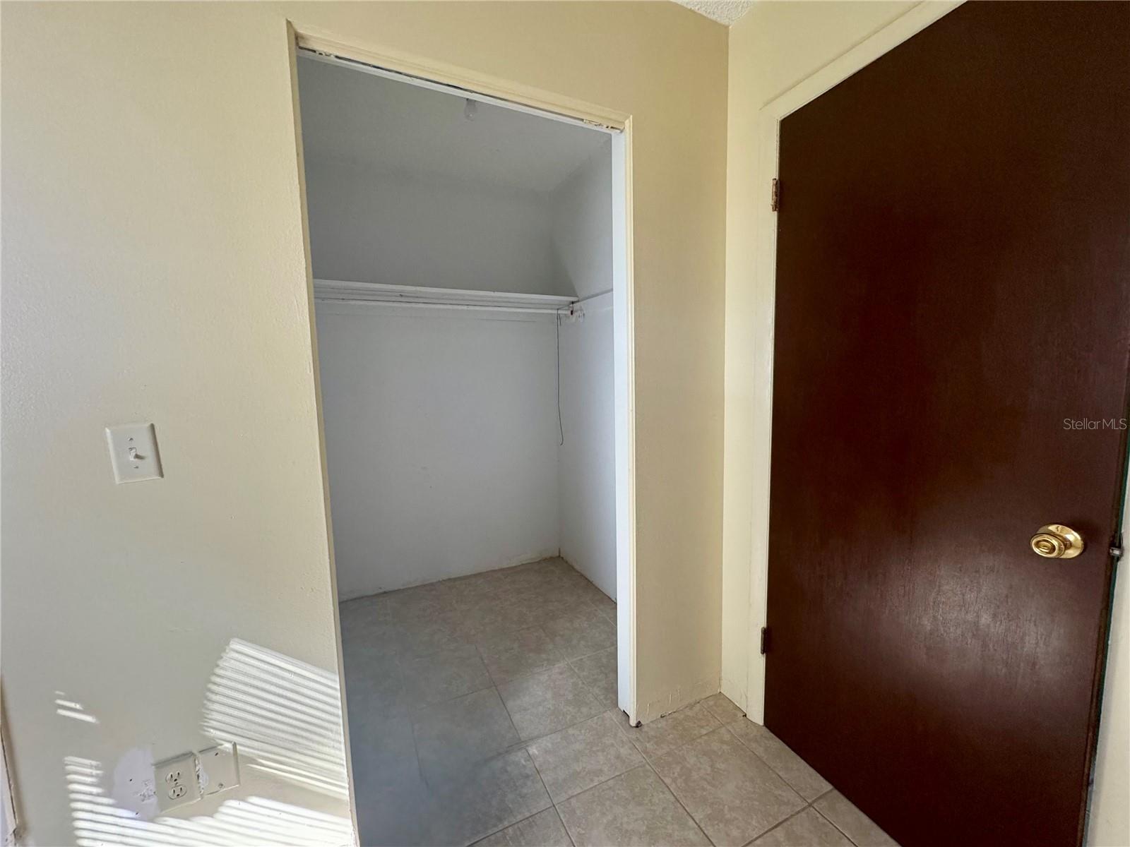 Listing photo id 9 for 4865 Sally Boulevard